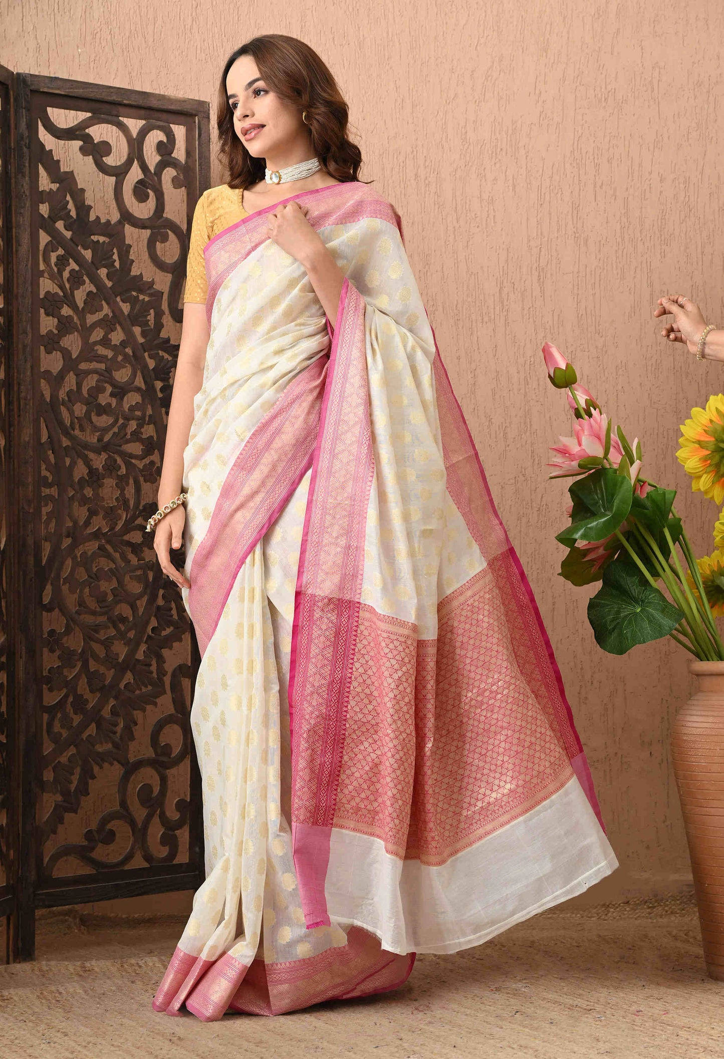 Best White Banarasi Silk Saree