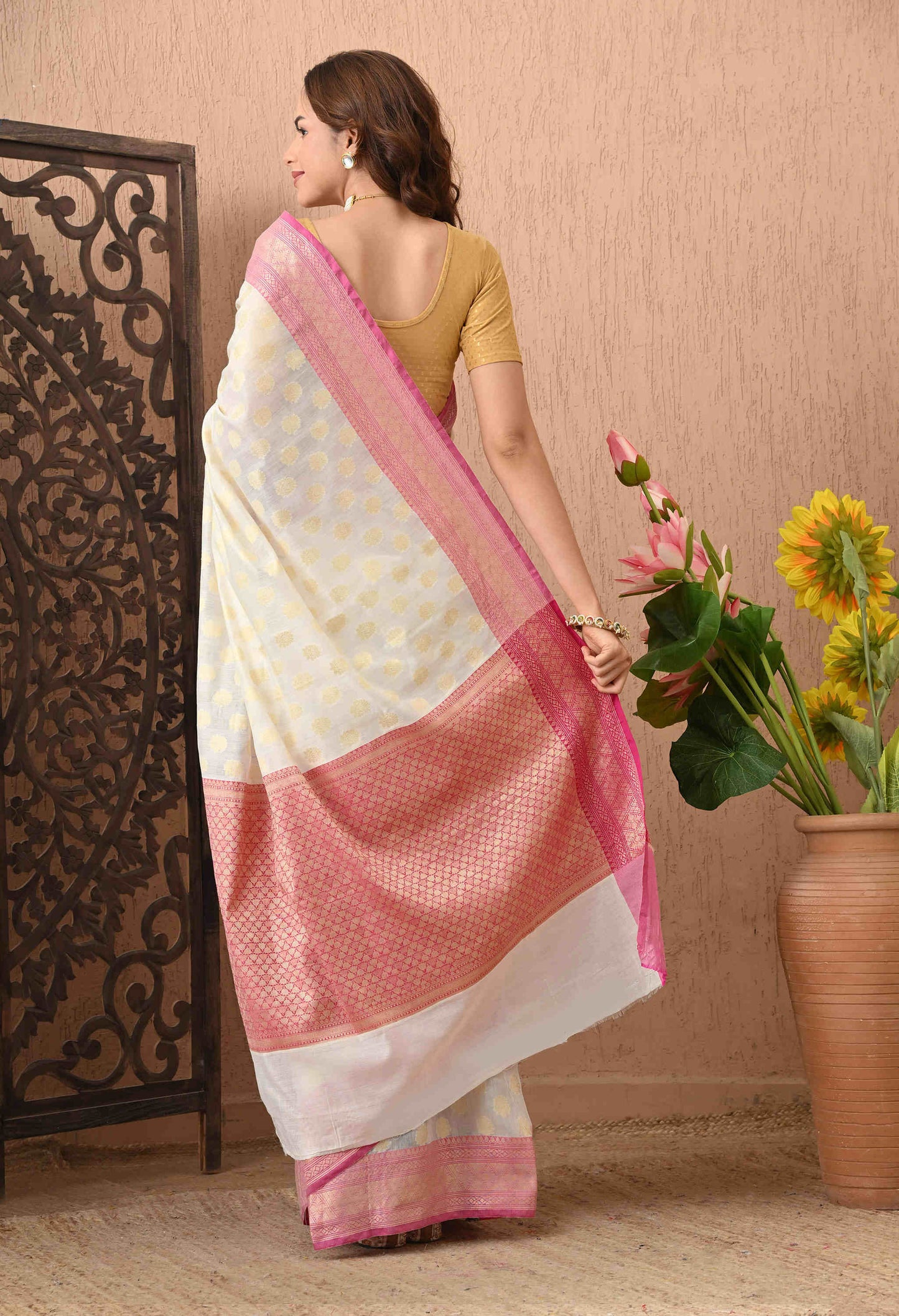Best White Banarasi Silk Saree