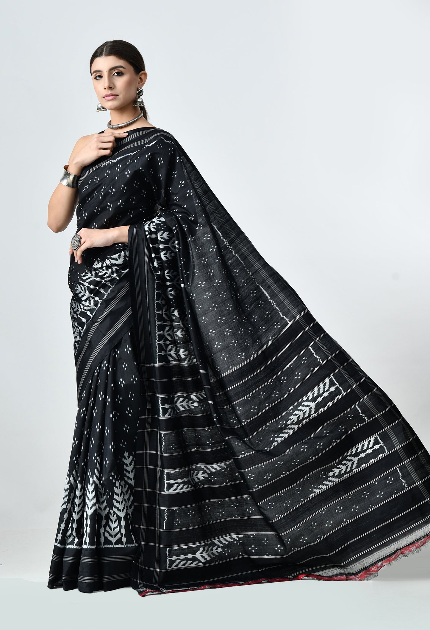 Handloom Ikkat Mulberry Silk Saree