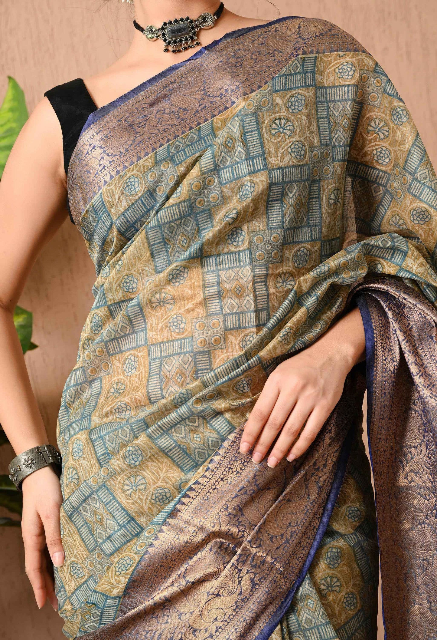 Cotton Saree With Ethnic Motif Work