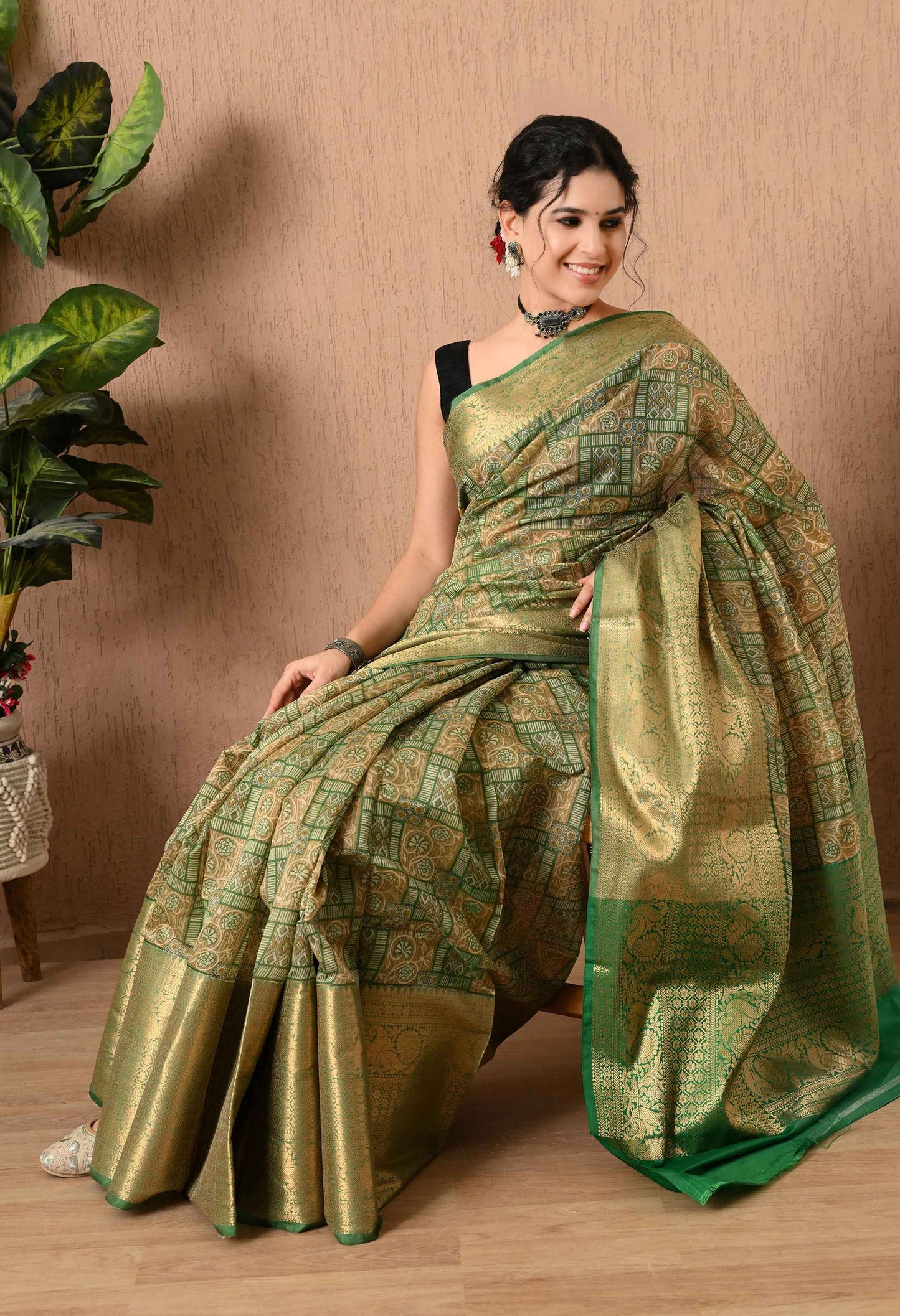 Cotton Saree With Ethnic Motif Work