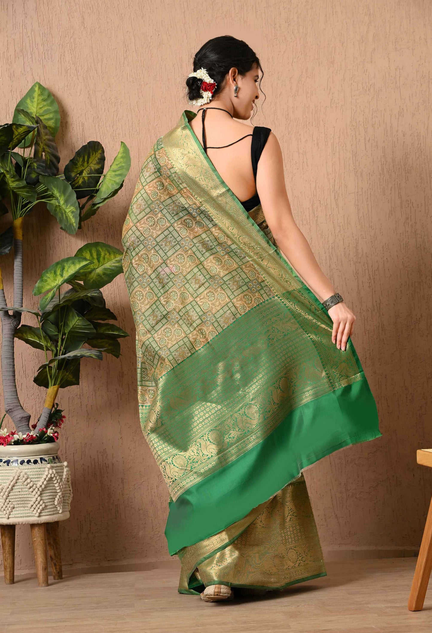 Cotton Saree With Ethnic Motif Work