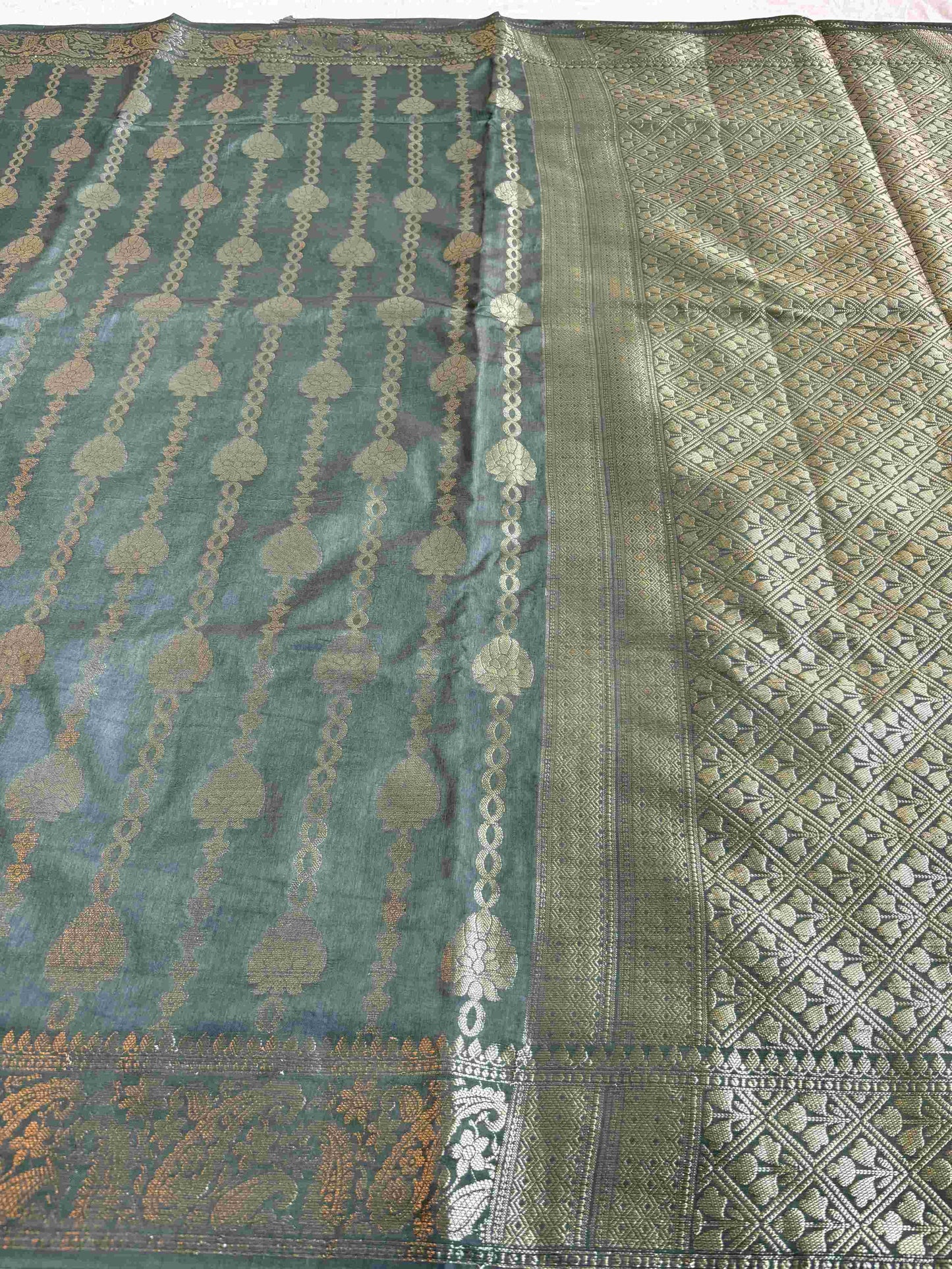 Silk Jari Banarsi Saree